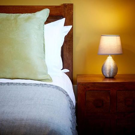 North Star Sanctum Hotel Garton Екстериор снимка