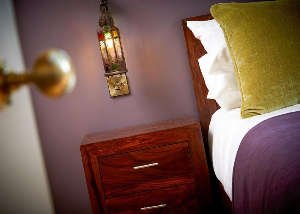 North Star Sanctum Hotel Garton Екстериор снимка